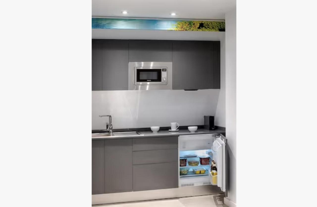 Studio Office Reina 7 Valencia Luaran gambar